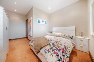 Photo 19- click for photo gallery